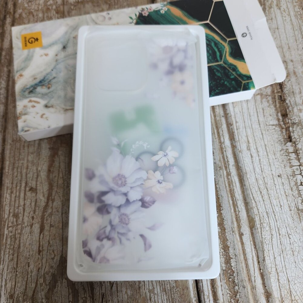 NIP Gviewin Protective Phone Case IPhone 14 6.7 Floral Aster/Purple Clear